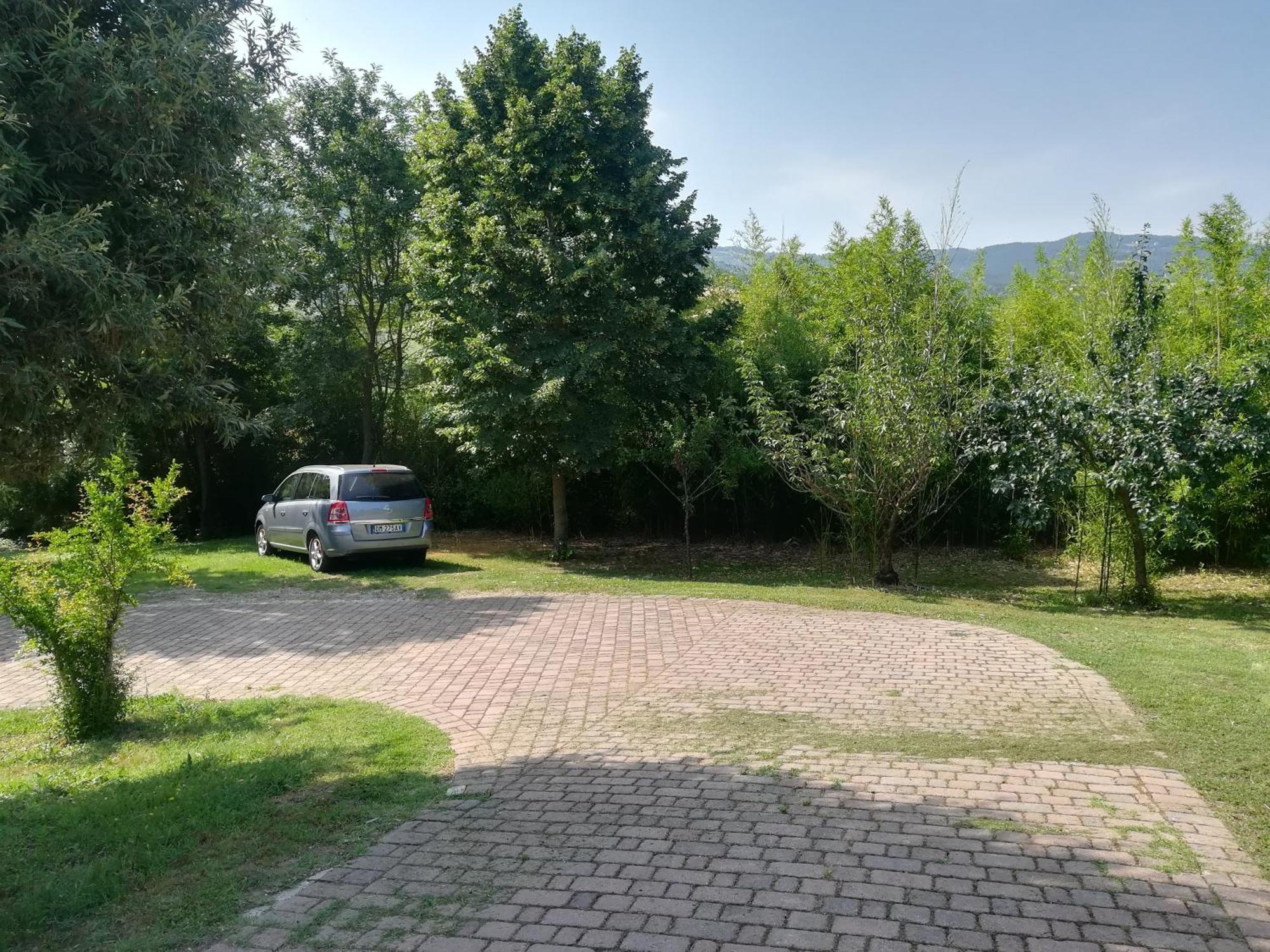 Appartamento Spazioso Le Vitterelle B&B Zocca Exterior photo